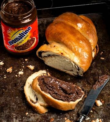 Hefezopf mit Crunchy-Cream-Füllung